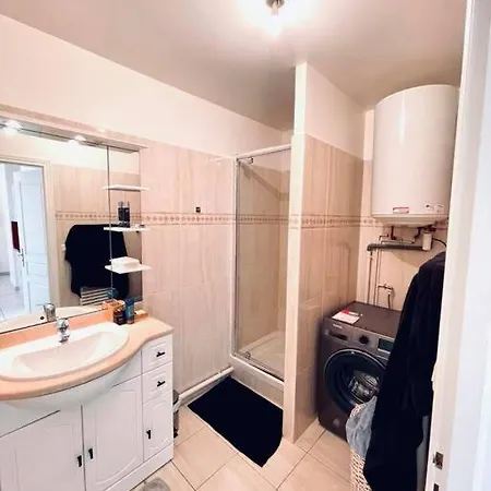 Apartment F2 Proche Orly/ Massy/ Paris Avec Parking Longjumeau